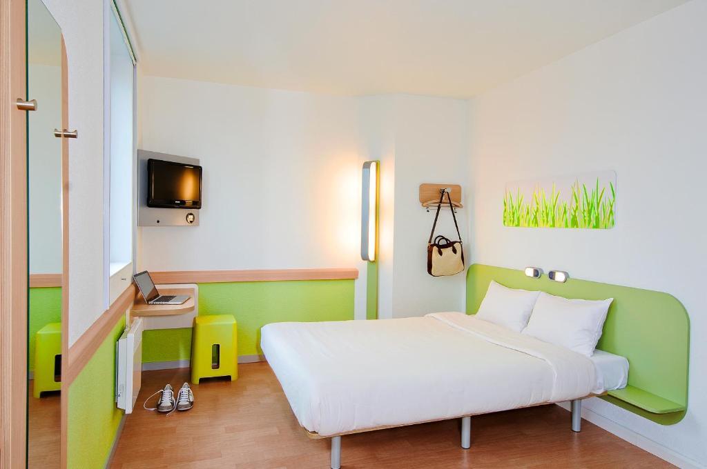 Ibis Budget Valenciennes Petite Forêt الغرفة الصورة